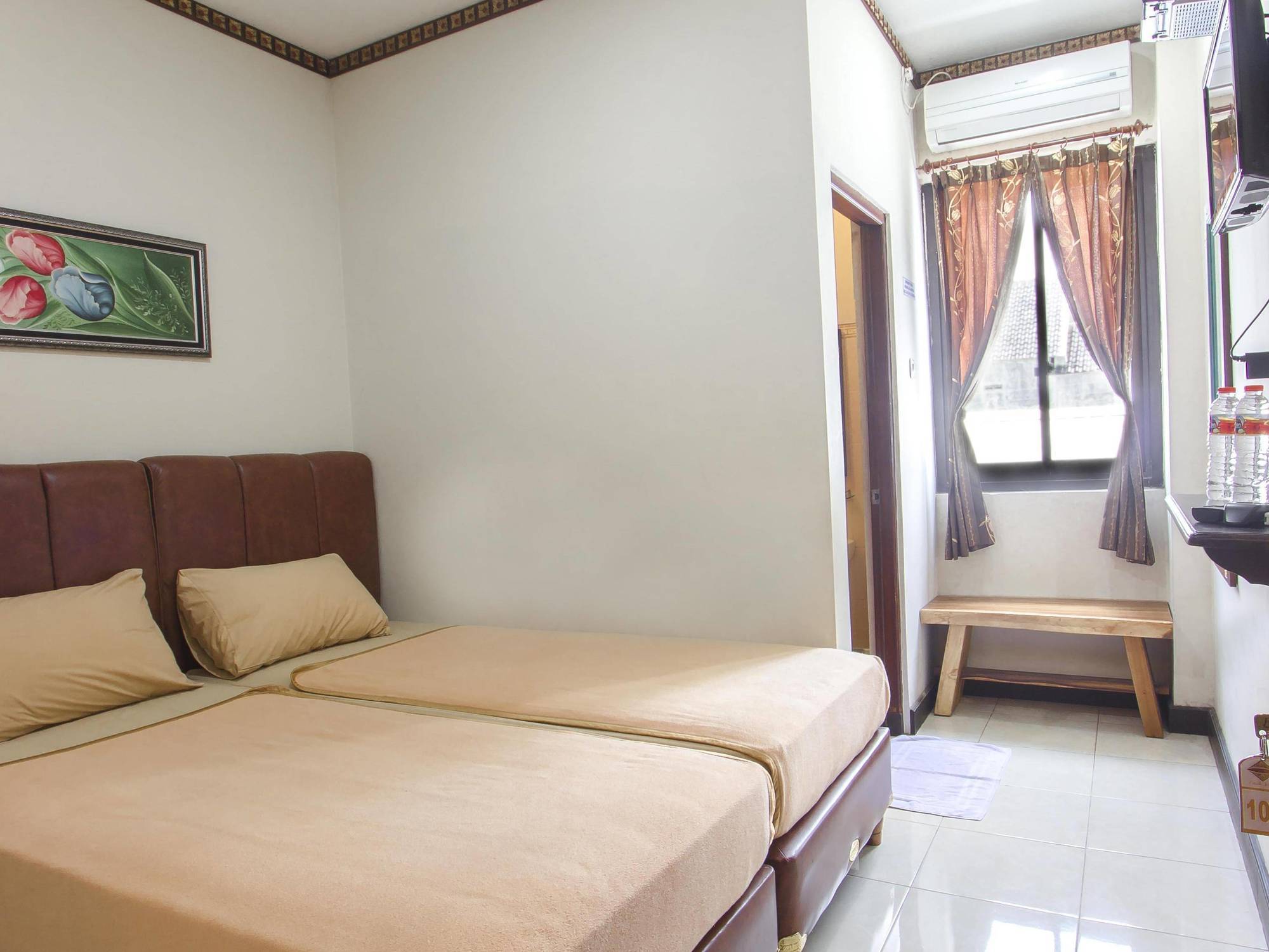 Tasik Jogja Hotel Yogyakarta Esterno foto